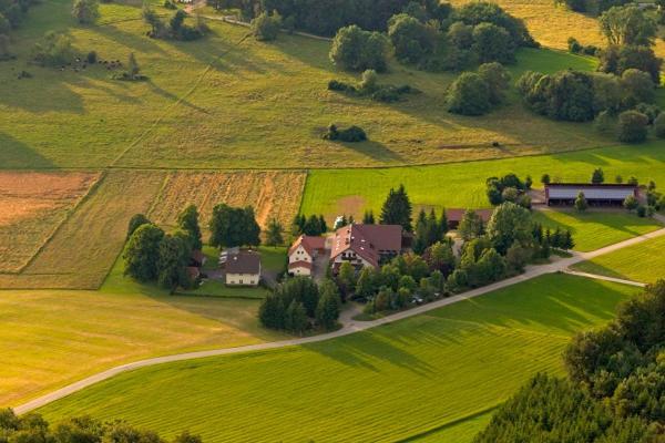 Отель Stahlecker Hof Lichtenstein  Экстерьер фото